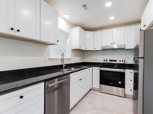 1802 S 14th Pl, Rogers, AR 72758