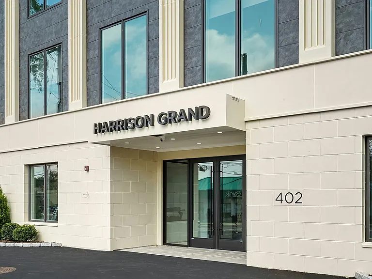 Harrison Grand — Photo 18