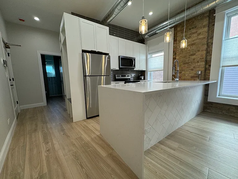 601 Green Bay Rd #201 — Photo 4