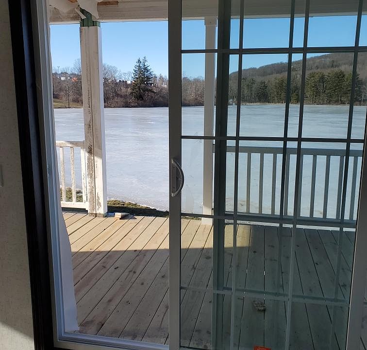 Exterior Image-1-EAGLE RIVER 18 Oakwood Lake Village