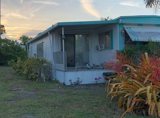 8096 SE Wren Ave, Hobe Sound, FL 33455