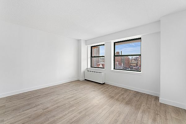 1st image of 600 Columbus Ave APT 4C