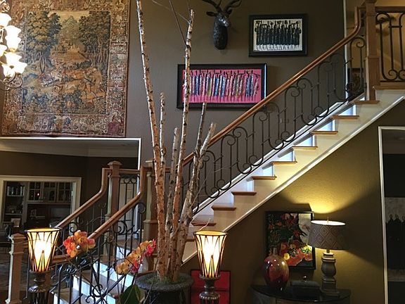 5th image of 5 Lauren Dr