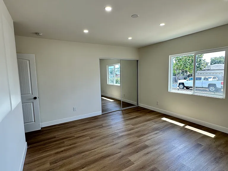 3925 W 118th St #A — Photo 15