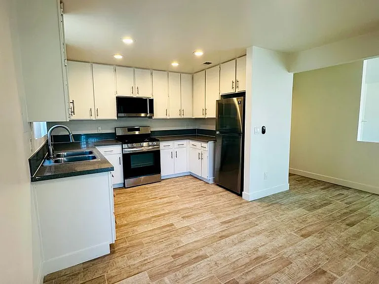 1056 N Escondido Blvd — Photo 10