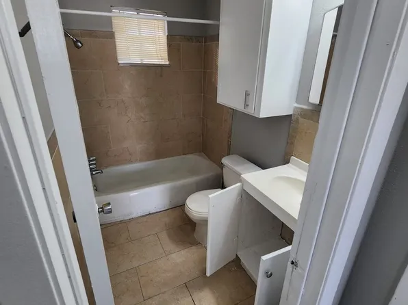 3414 Woodridge Dr #18, Houston, TX 77087