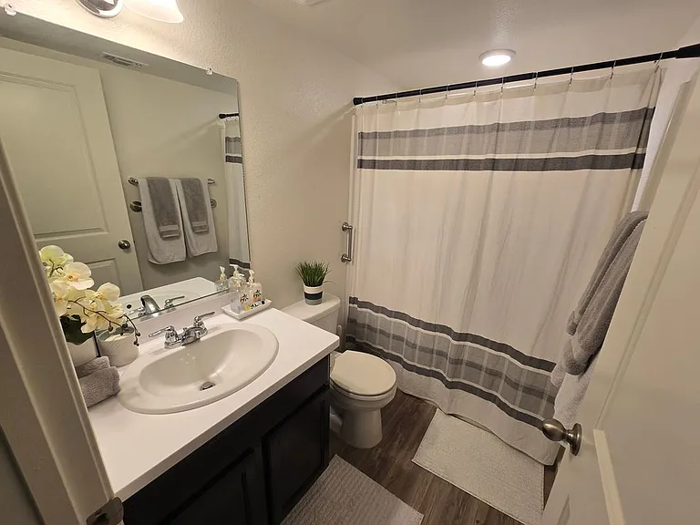 9722 Packwood Dr — Photo 3