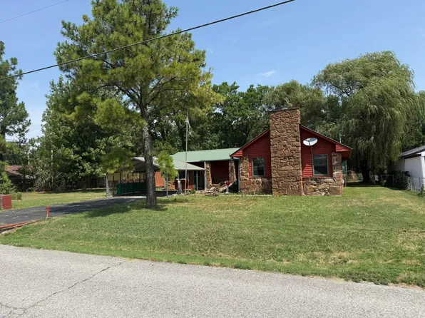1003 B St, Commerce, OK 74339