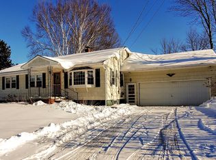 27 Cottage Rd, Millinocket, ME 04462