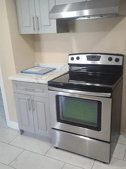 4537 Fontana Ave #LOWER — Photo 7