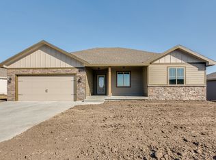 17337 E Brook Ridge Rd, Louisville, KS 66547