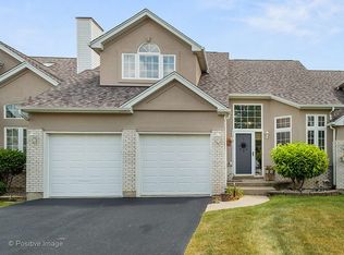 689 Aspen Dr, Romeoville, IL 60446