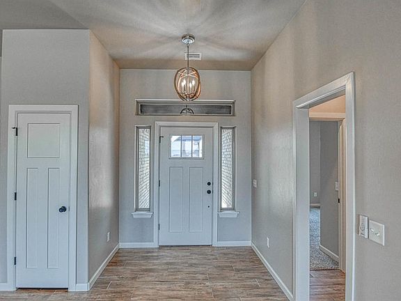 3rd image of 4604 Bermuda Dr