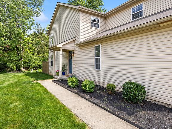 3rd image of 606 Chadwood Dr