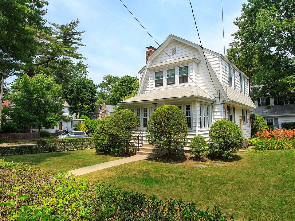 1st image of 85 Chatsworth Ave