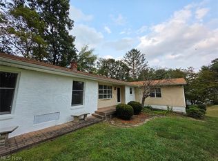 300 Eastlawn Cir, Zanesville, OH 43701