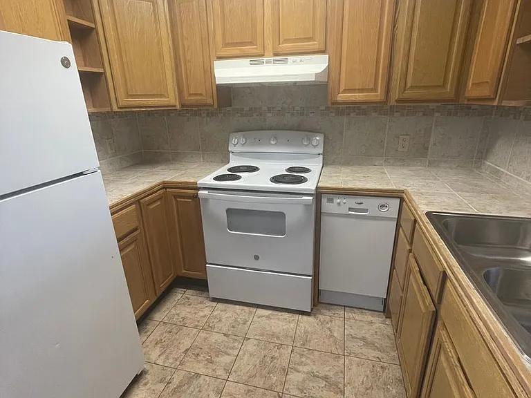 Concord Condominums — Photo 16
