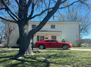 325 Fairground Rd, Neosho, MO 64850