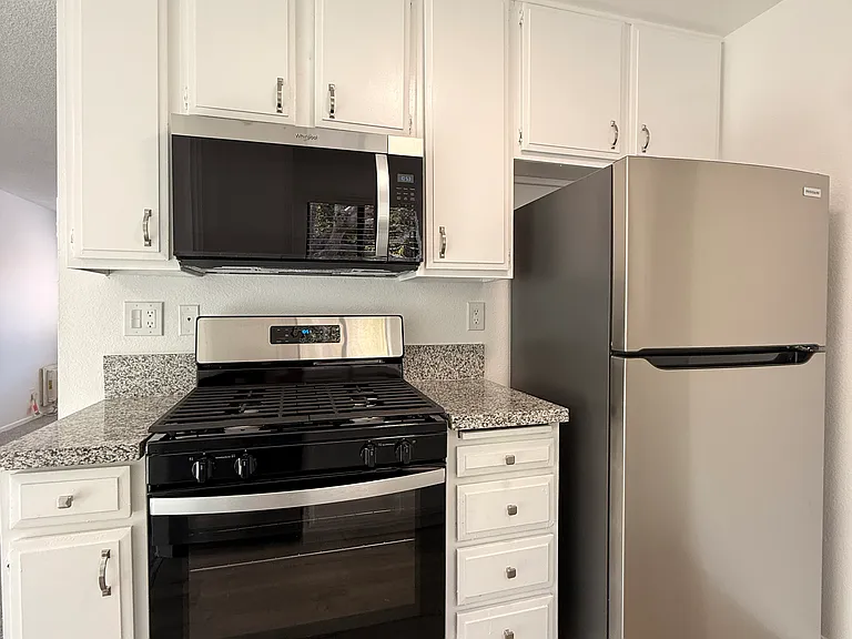 1620 Park Ave #6 — Photo 9