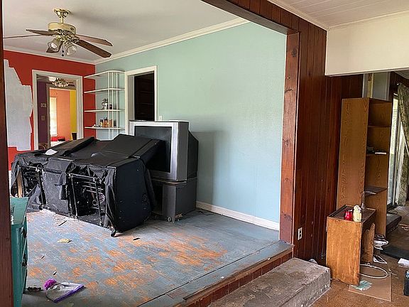 5th image of 4918 Wishart Blvd