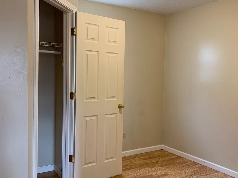 151 Cove Dr #4 — Photo 8