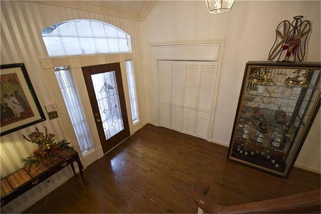 1st image of 1826 Hickory Hill Ct