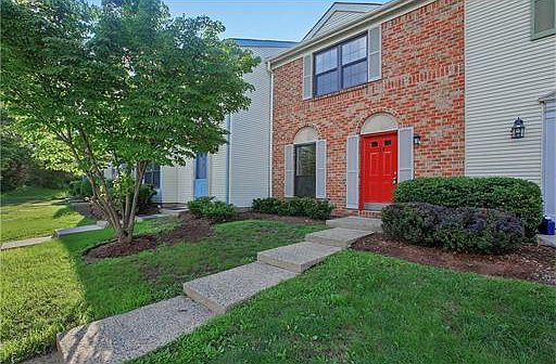 2nd image of 123 Berkshire Ct #2123