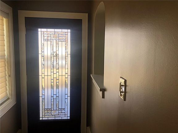 3rd image of 236 Avenue E