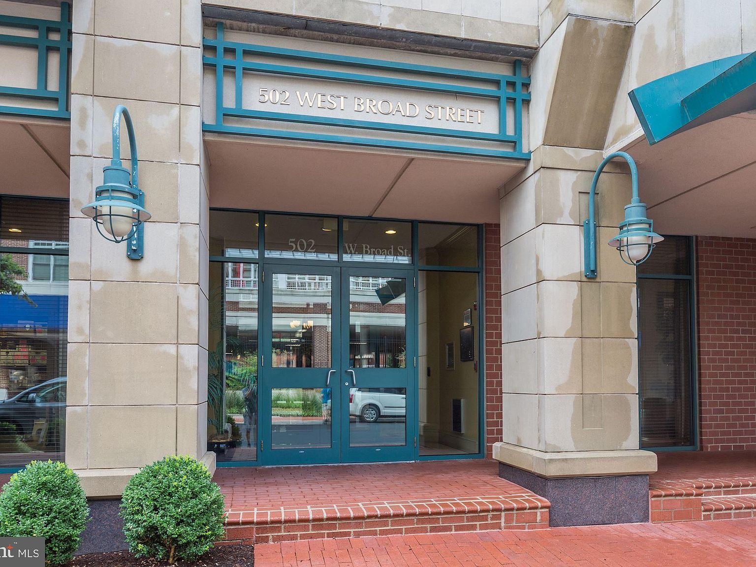 502 W Broad St Apt 213 Falls Church Va 246 Zillow