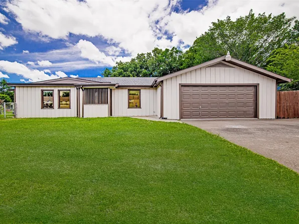 5700 Lenore St, Fort Worth, TX 76134