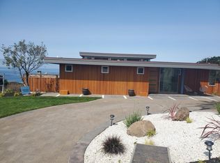 125 Los Banos Ave, Moss Beach, CA 94038