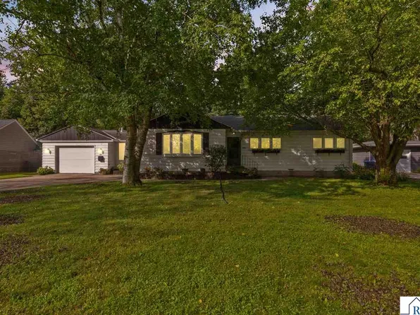 116 Ridgely Rd, Mankato, MN 56001