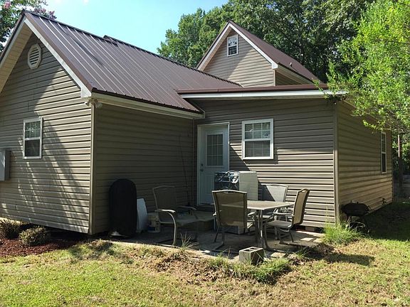 2nd image of 1118 Holiday Dr