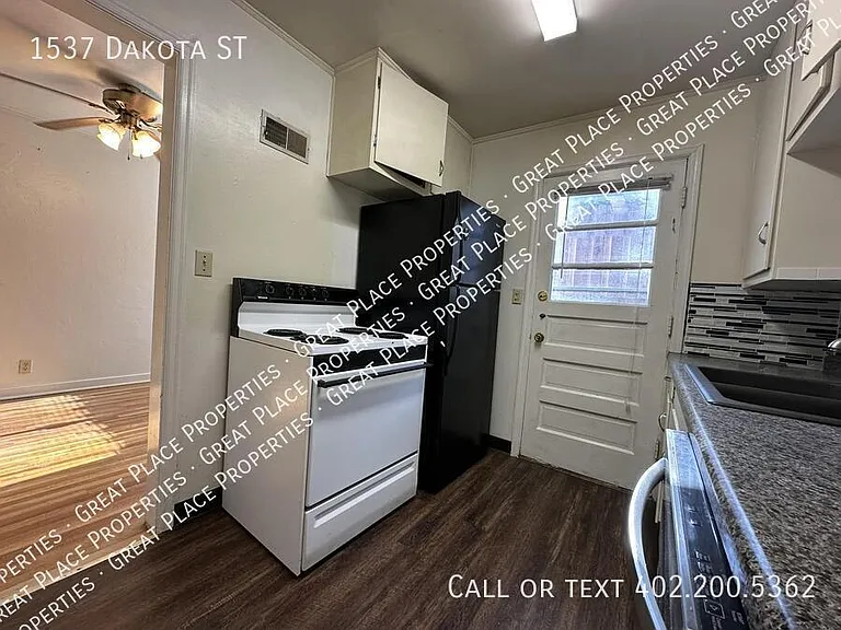 1537 Dakota St — Photo 7
