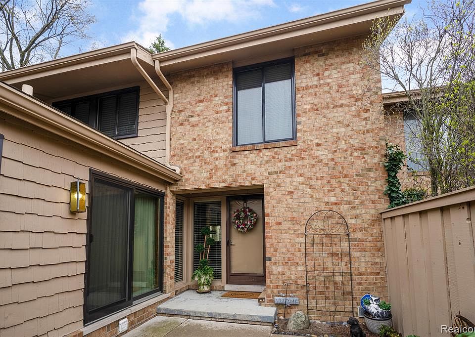 7190 Pebble Park Dr, West Bloomfield, MI 48322 Zillow