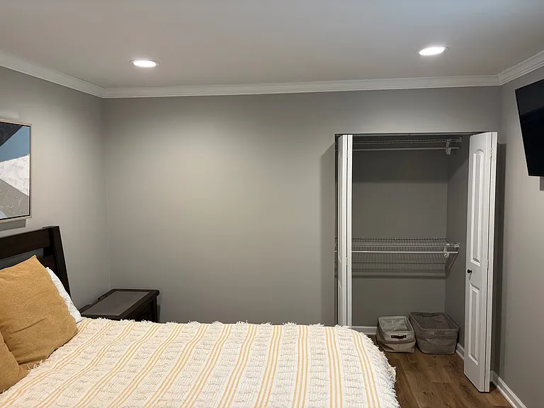 423 E Brandeis Ave — Photo 12