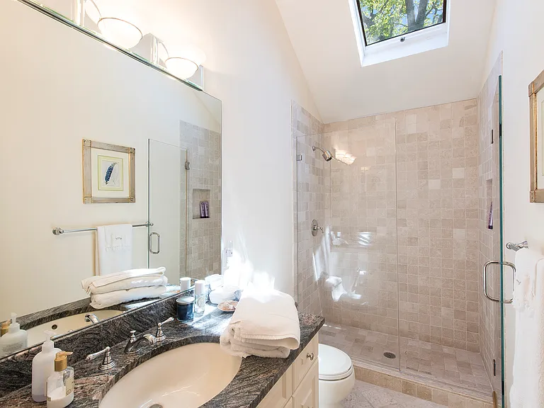 836 Hill St — Photo 10