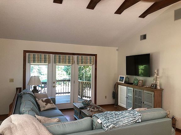 4th image of 249 Oakleaf Dr
