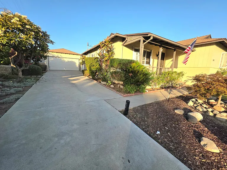 1802 S Grandridge Ave — Photo 1