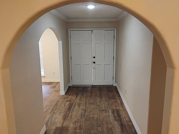 Front Door Enrty Room