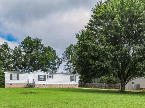 728 Ohenry Dr, Inman, SC 29349