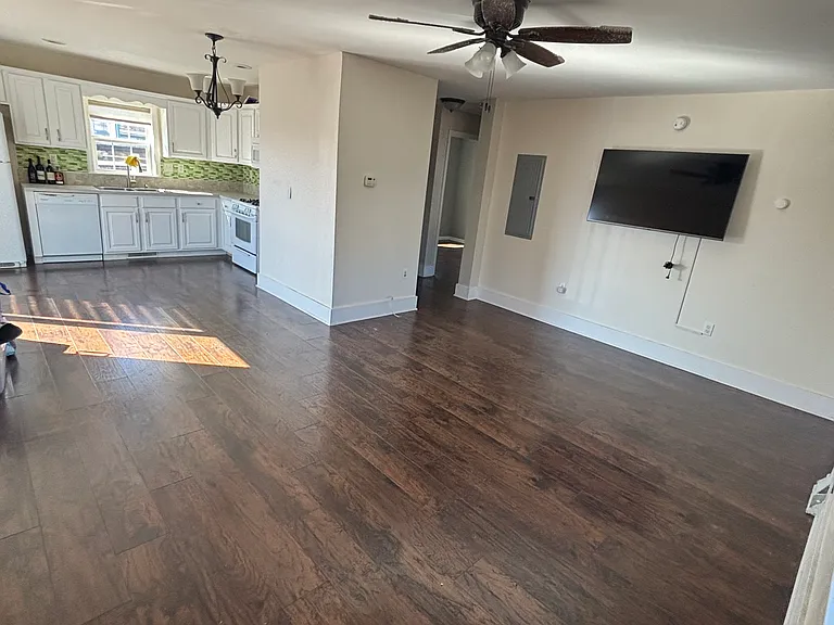 3145 Powhatan Ave — Photo 3
