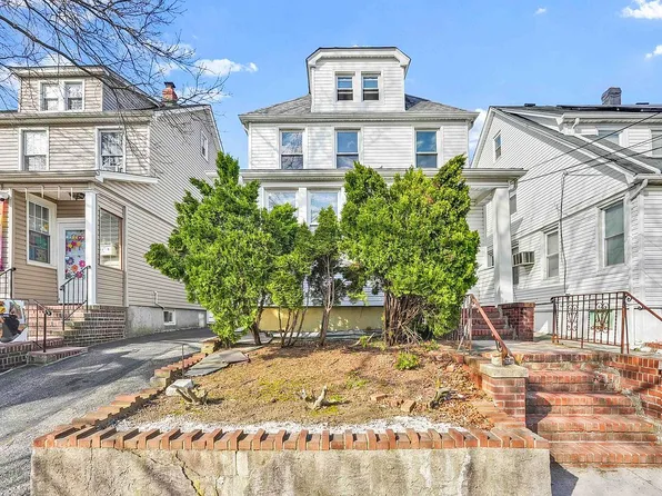 48-26 207th St #H, Oakland Gardens, NY 11364