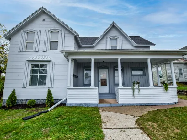 226 2nd Ave, Baraboo, WI 53913
