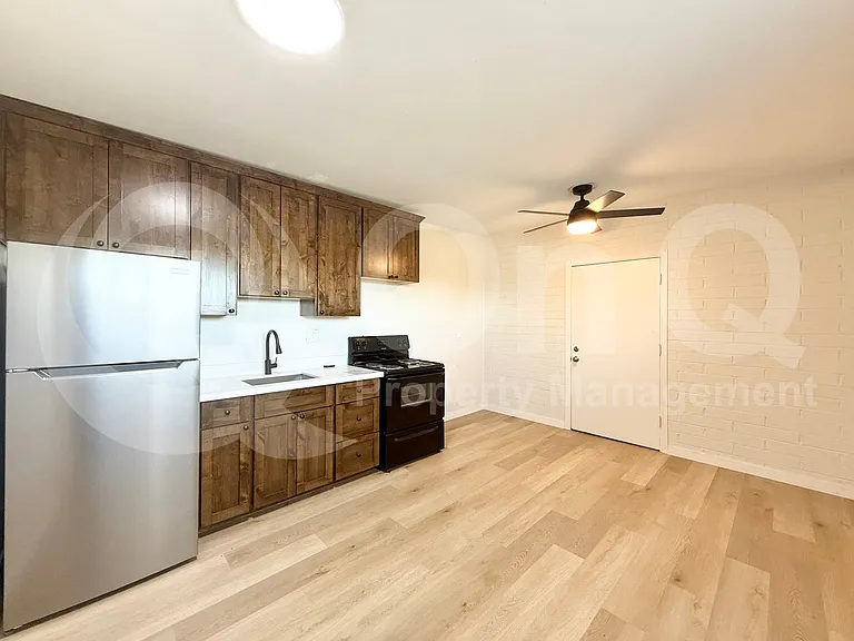25 E Eva St #13 — Photo 10