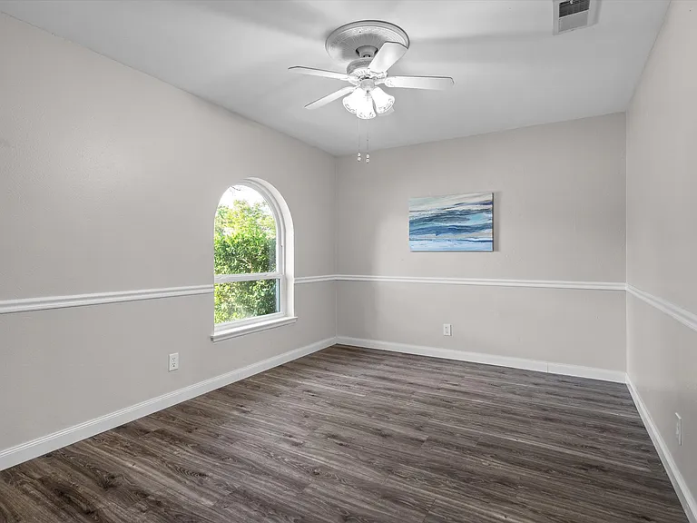2121 Sunrise Trl — Photo 5