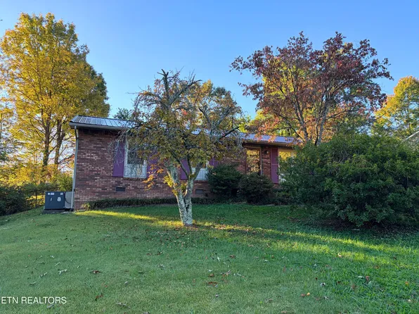 5828 Wooded Acres Dr, Knoxville, TN 37921