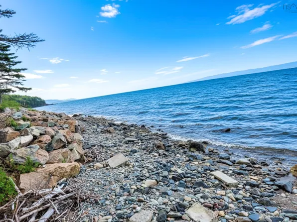 5 Penny Ln, Cape Breton, NS B1J 1R9