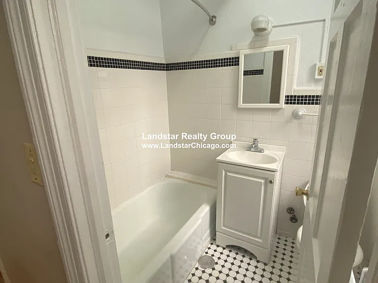 6912 N Ravenswood Ave #1B — Photo 6
