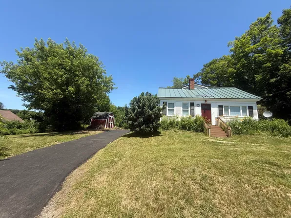 37 Hemlock Street, Sabattus, ME 04280